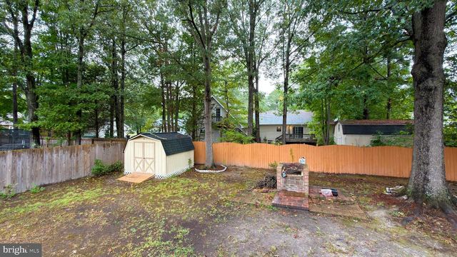 207 MEADOW AVE, Colonial Beach, VA 22443
