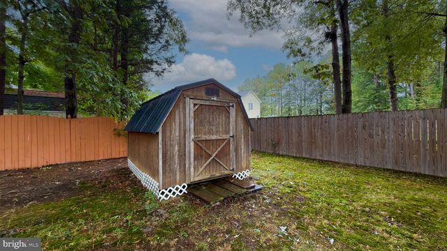 207 MEADOW AVE, Colonial Beach, VA 22443