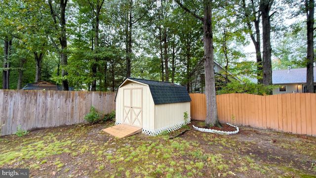 207 MEADOW AVE, Colonial Beach, VA 22443