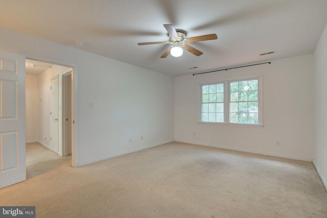 207 MEADOW AVE, Colonial Beach, VA 22443