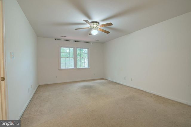 207 MEADOW AVE, Colonial Beach, VA 22443