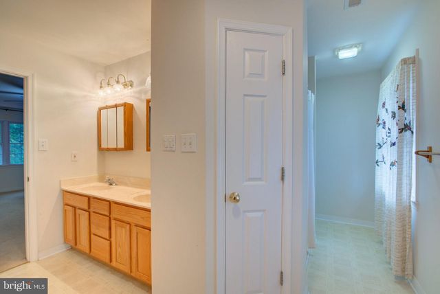 207 MEADOW AVE, Colonial Beach, VA 22443