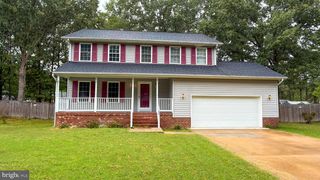 207 MEADOW AVE, Colonial Beach, VA 22443