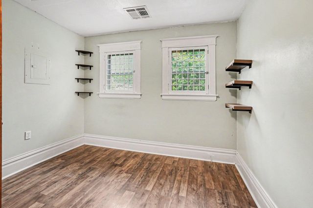 805 W Vine Street, Kalamazoo City, MI 49008
