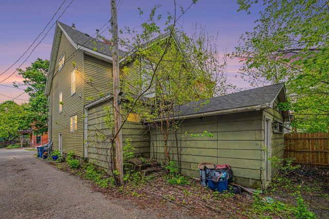 805 W Vine Street, Kalamazoo City, MI 49008