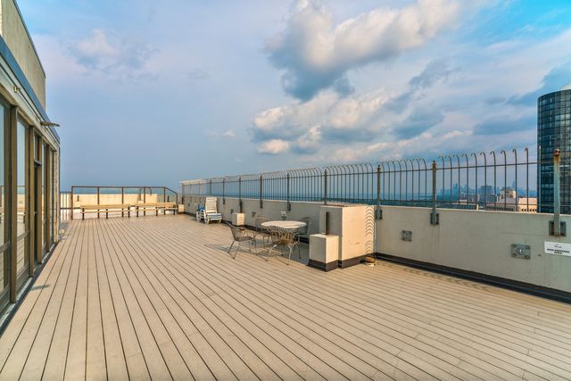 5455 N Sheridan Road 1811, Chicago, IL 60640