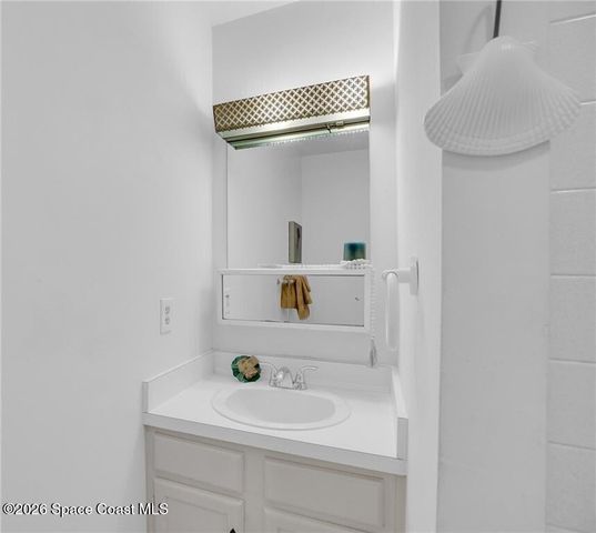 6 Vista Palm Lane 202, Vero Beach, FL 32962