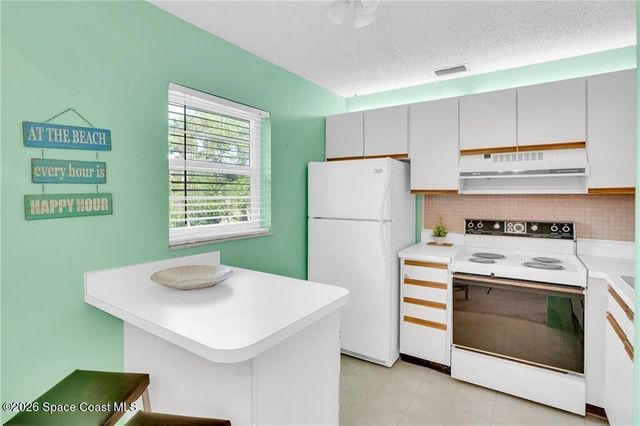 6 Vista Palm Lane 202, Vero Beach, FL 32962