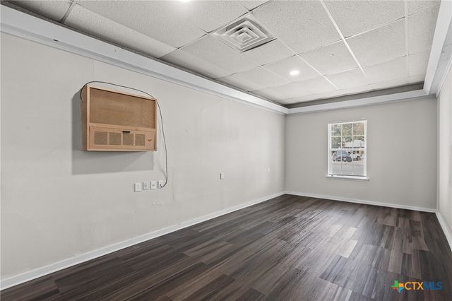 2409 E Red River Street, Victoria, TX 77901