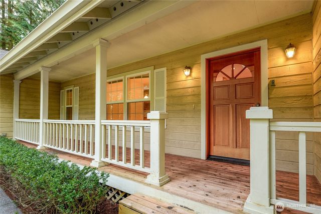 425 Baycliff Drive, Port Townsend, WA 98368