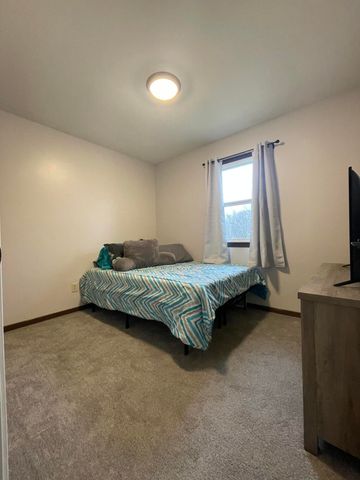 811 Henry Court, Hobart, IN 46342