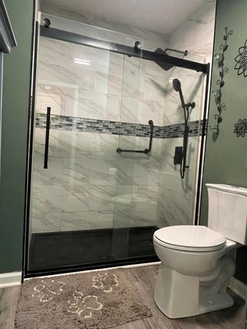 811 Henry Court, Hobart, IN 46342