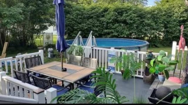 811 Henry Court, Hobart, IN 46342