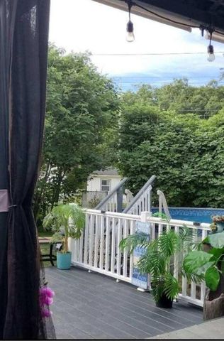 811 Henry Court, Hobart, IN 46342