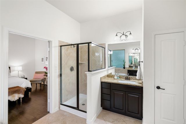 99 W Jagged Ridge Circle, Spring, TX 77389