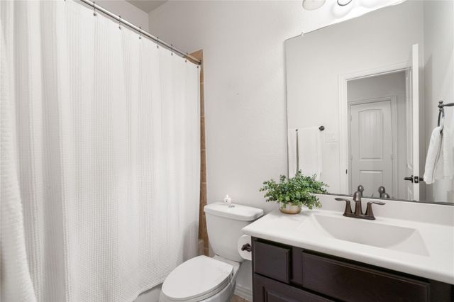 99 W Jagged Ridge Circle, Spring, TX 77389