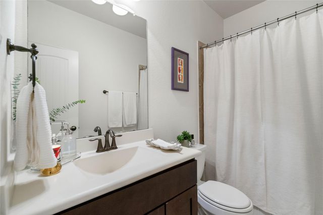 99 W Jagged Ridge Circle, Spring, TX 77389