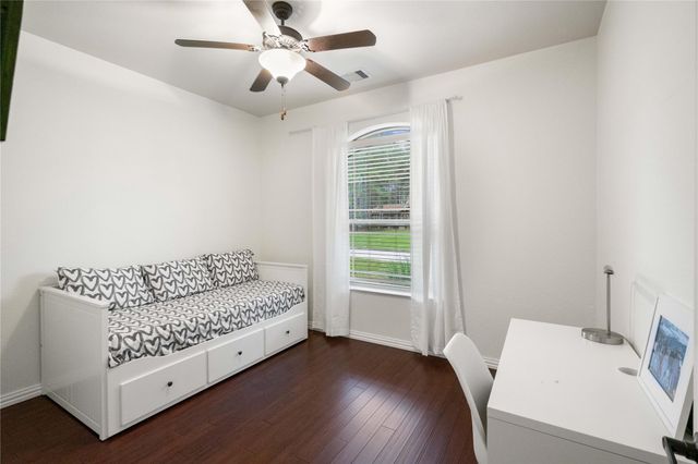 99 W Jagged Ridge Circle, Spring, TX 77389