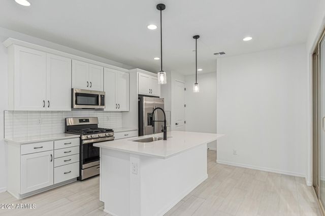 2811 N CLAIRE Drive, Buckeye, AZ 85396