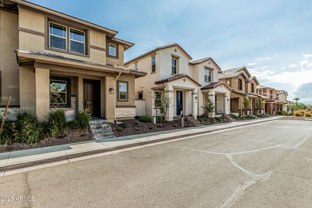 2811 N CLAIRE Drive, Buckeye, AZ 85396