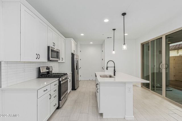 2811 N CLAIRE Drive, Buckeye, AZ 85396