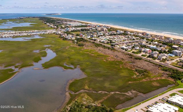 9 E Fort Macon Road, Atlantic Beach, NC 28512