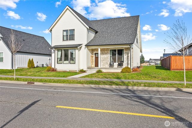 1713 Aaron Drive, Lynden, WA 98264