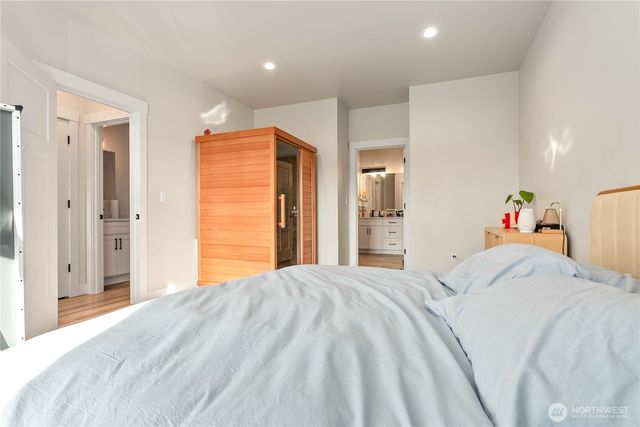 1713 Aaron Drive, Lynden, WA 98264