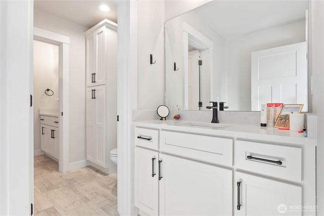 1713 Aaron Drive, Lynden, WA 98264