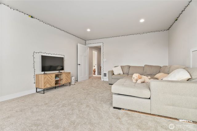 1713 Aaron Drive, Lynden, WA 98264