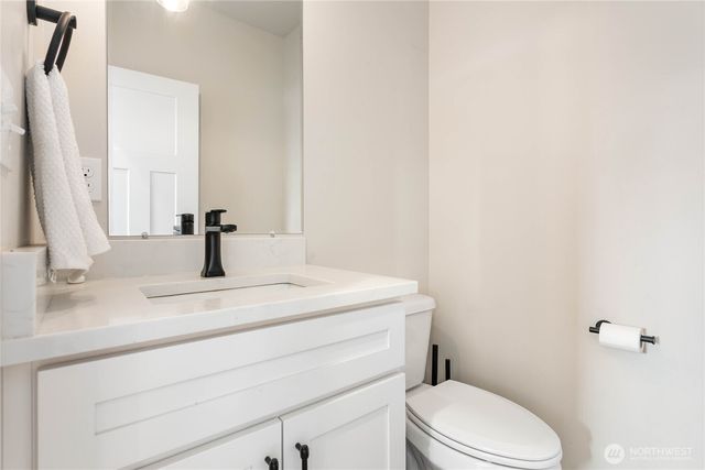 1713 Aaron Drive, Lynden, WA 98264