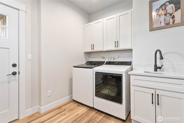 1713 Aaron Drive, Lynden, WA 98264