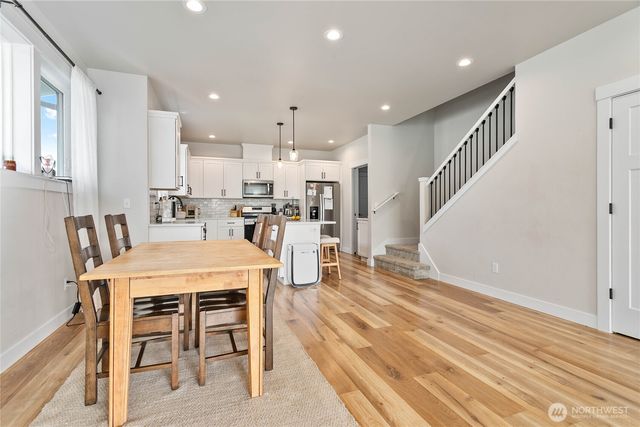 1713 Aaron Drive, Lynden, WA 98264