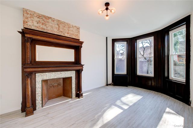 330 E 198th Street, Bronx, NY 10458