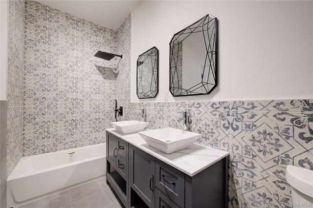 330 E 198th Street, Bronx, NY 10458