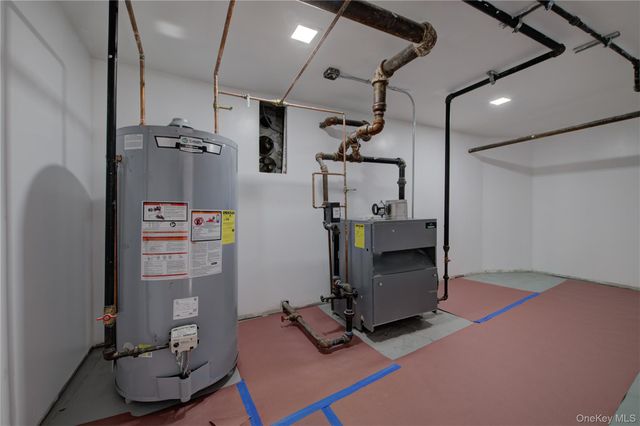 330 E 198th Street, Bronx, NY 10458