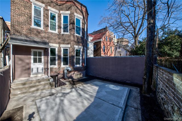 330 E 198th Street, Bronx, NY 10458