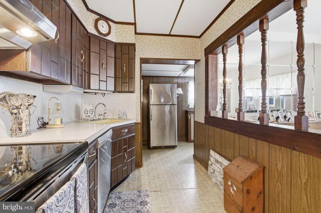 90 RIDLEY AVE, Sharon Hill, PA 19079