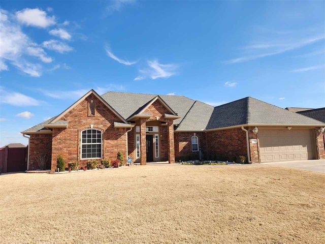 2202 SW 53rd St, Lawton, OK 73505