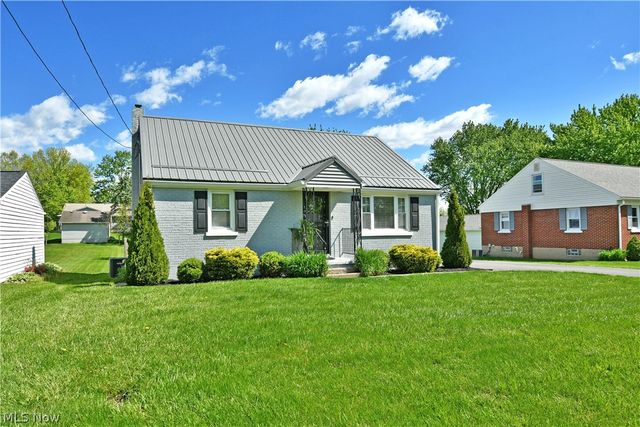 306 Glendola Avenue NW, Warren, OH 44483