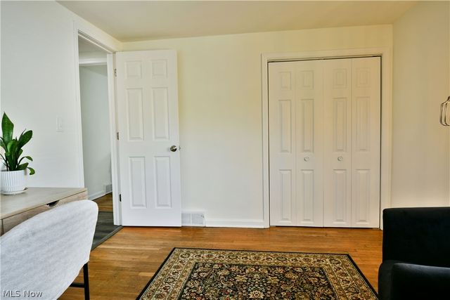 306 Glendola Avenue NW, Warren, OH 44483