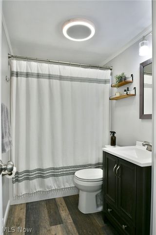 306 Glendola Avenue NW, Warren, OH 44483
