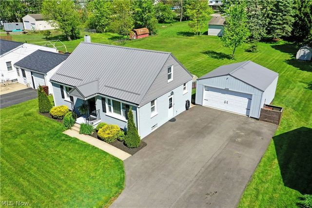 306 Glendola Avenue NW, Warren, OH 44483