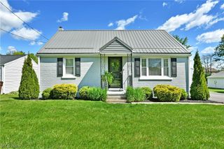 306 Glendola Avenue NW, Warren, OH 44483