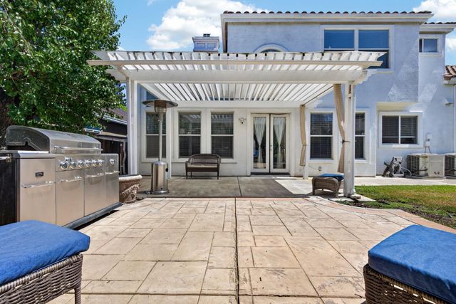 4686 Pine Valley Cir, Stockton, CA 95219
