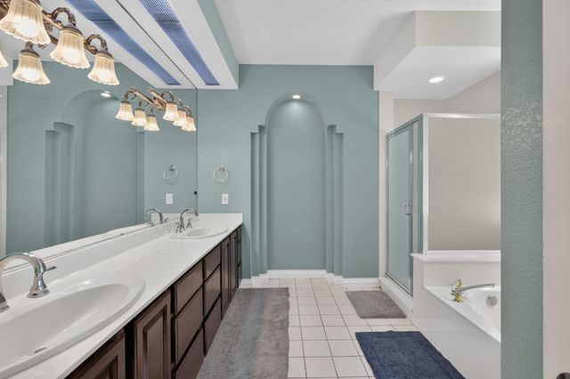 4686 Pine Valley Cir, Stockton, CA 95219