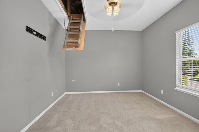 4686 Pine Valley Cir, Stockton, CA 95219