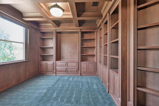 4686 Pine Valley Cir, Stockton, CA 95219