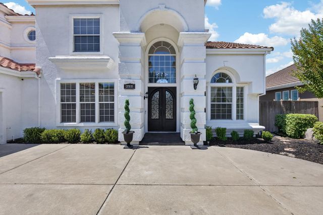 4686 Pine Valley Cir, Stockton, CA 95219