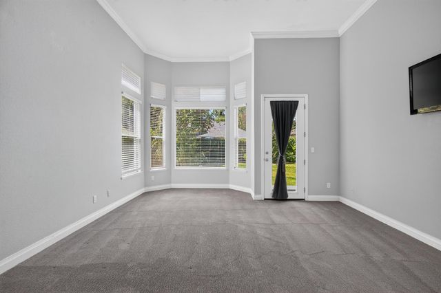 4686 Pine Valley Cir, Stockton, CA 95219